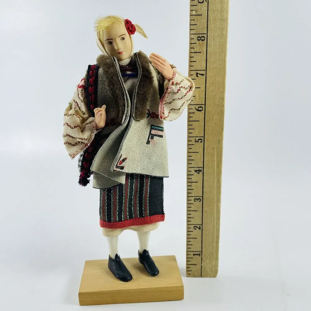 Unbranded/Vintage Folk Doll this vintage